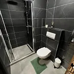 Appartement R&l Svermova - 2 Min Esc, Balcony Banská Bystrica