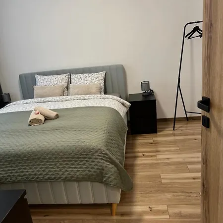 Apartment R&l Svermova - 2 Min Esc, Balcony *