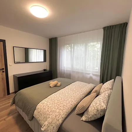 R&l švermová - 2 Min Esc, Balcony Apartman