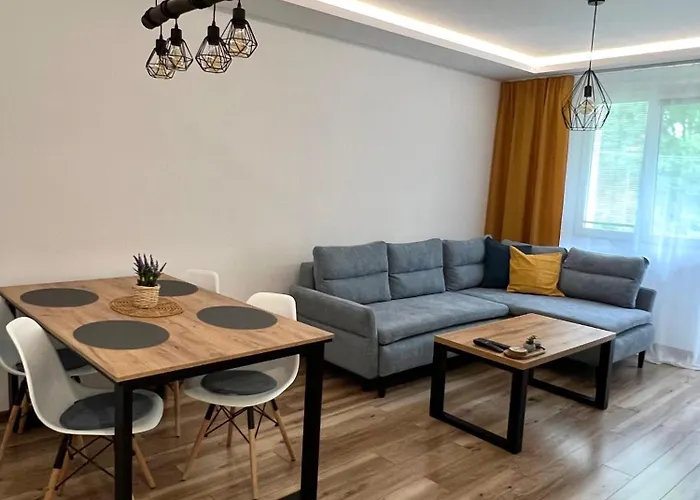 R&l švermová - 2 Min Esc, Balcony Apartman